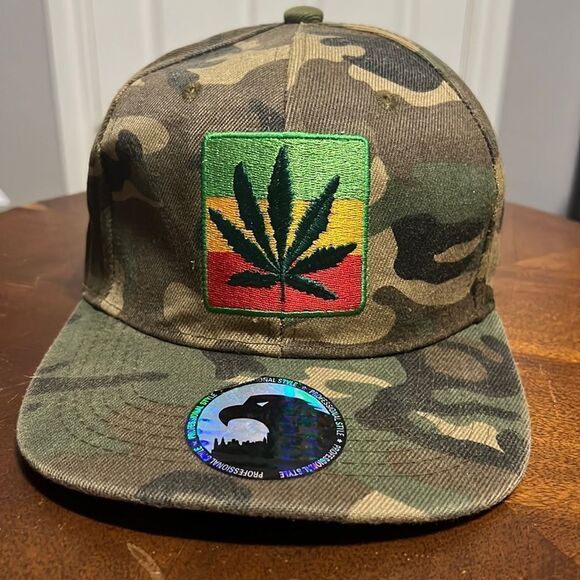 🔥🔥 Leaf Arica Rasta Reggae Snapback Hat - Great Condition 🔥🔥 - Picture 1 of 7